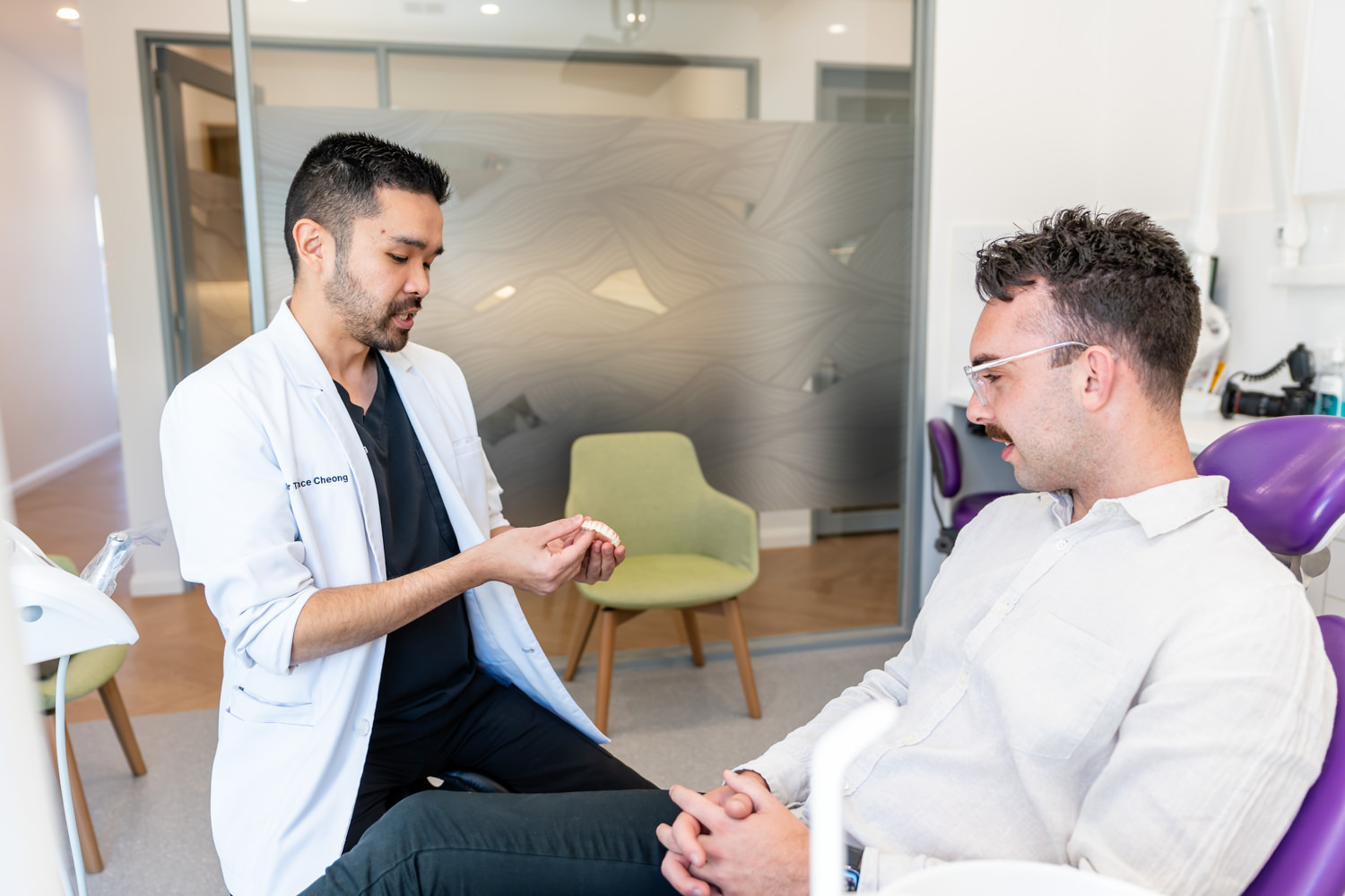 who is the best rated denture specialist in sunbury